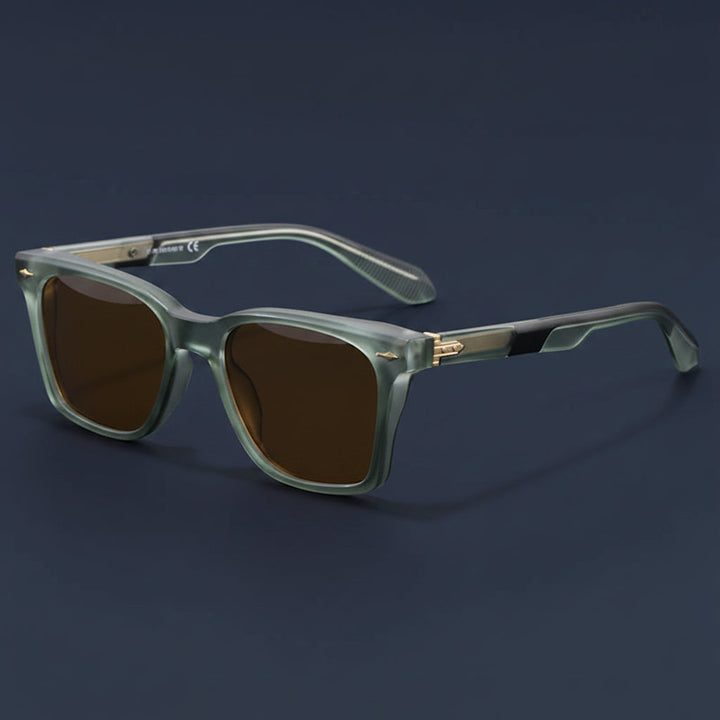 RetroVista™ – Gradient Lens Vintage Sunglasses