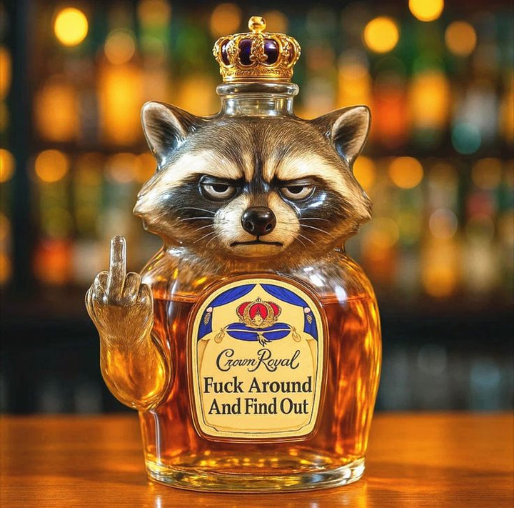 Botella de Whisky — Edición Raccoon Rebelde
